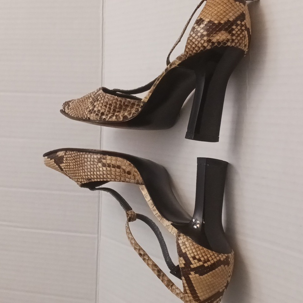 Stuart Weitzman size 7B women's snake print t-strap high-heel shoes brown cream. - Picture 6 of 17